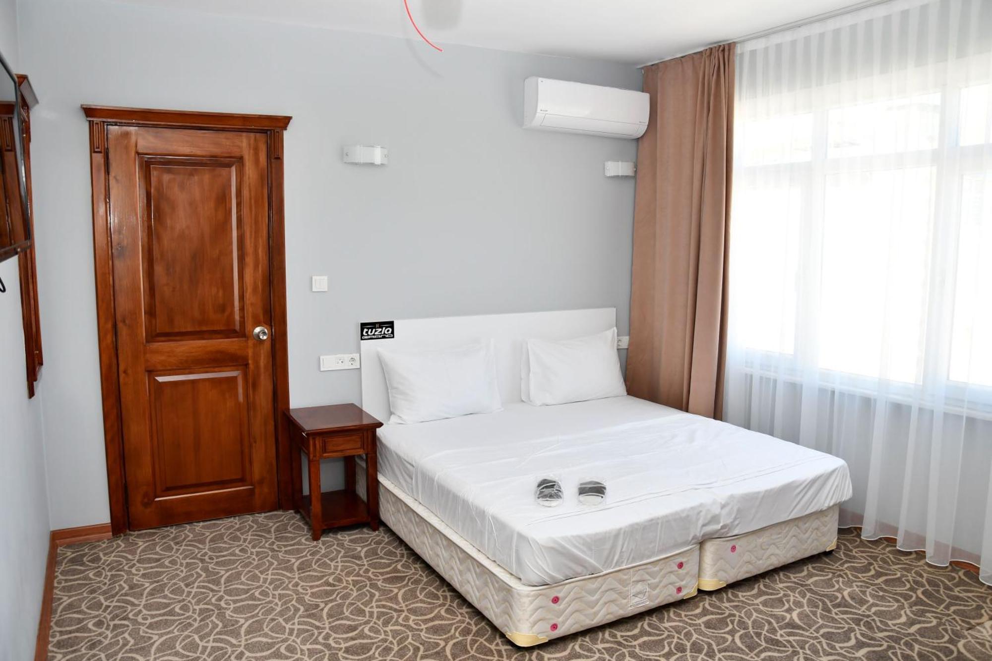 Tuzla Grand
